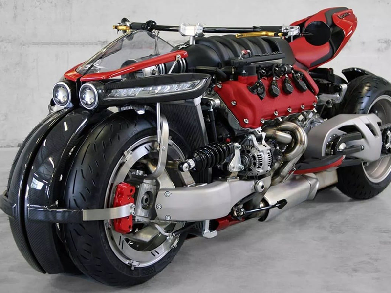 تحدى كل ما هو مألوف مع دراجة "لازاريث" النارية الطائرة